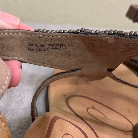 Aetrex Beaded Sandals - Picture 6 of 8